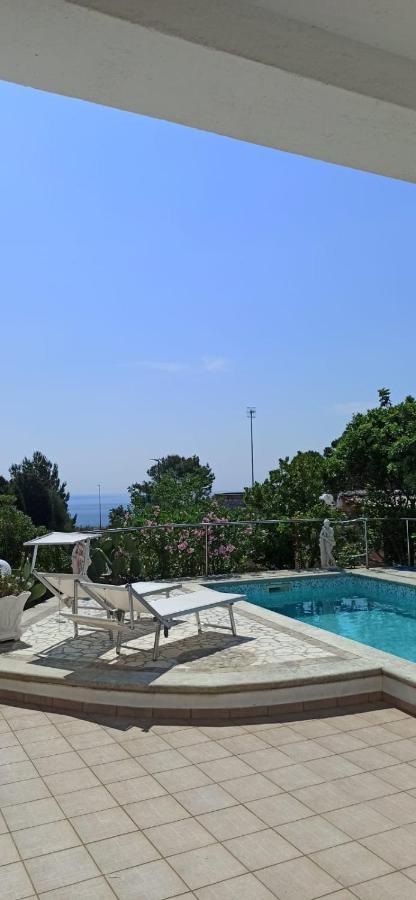 Villetta Guardiano Del Faro Con Piscina Santa Maria di Leuca Exterior foto